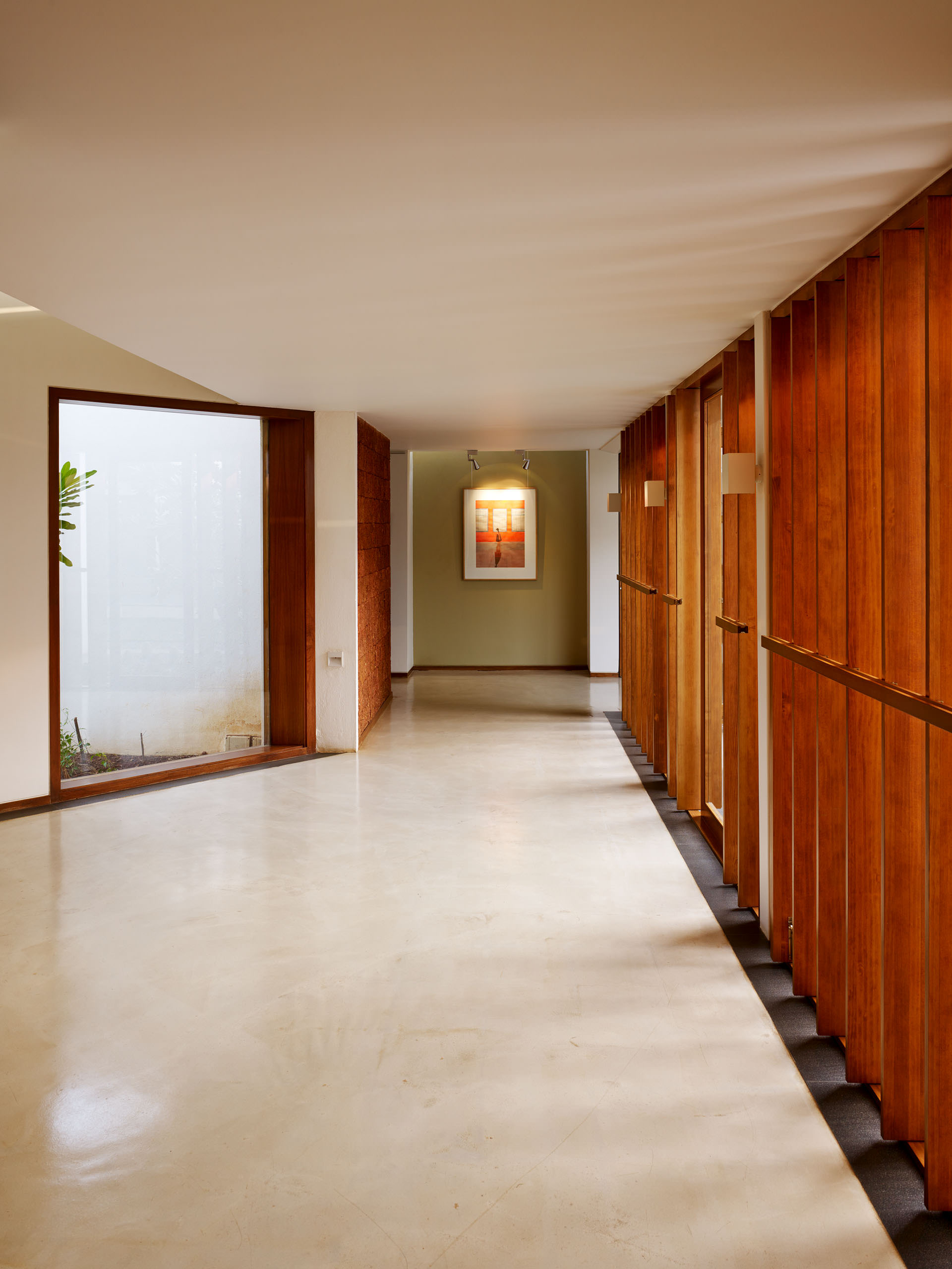 E13430 ALPA 036719 j2560